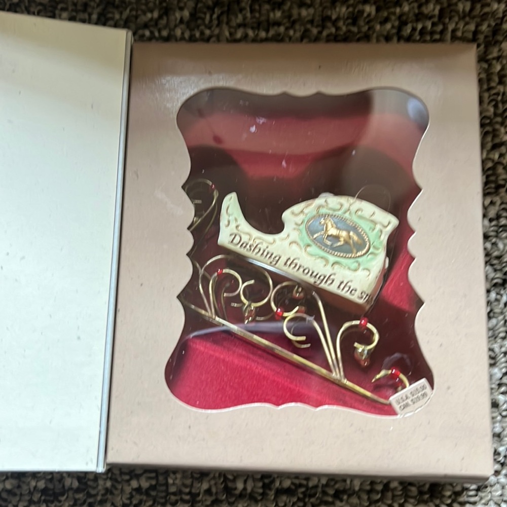 NIB 2006 Hallmark Keepsake “Jingle Bells” Ornament Yuletide Harmony Collection